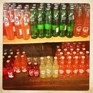 How Our Soda Pop Shop Celebrates Seasonal Flavors?